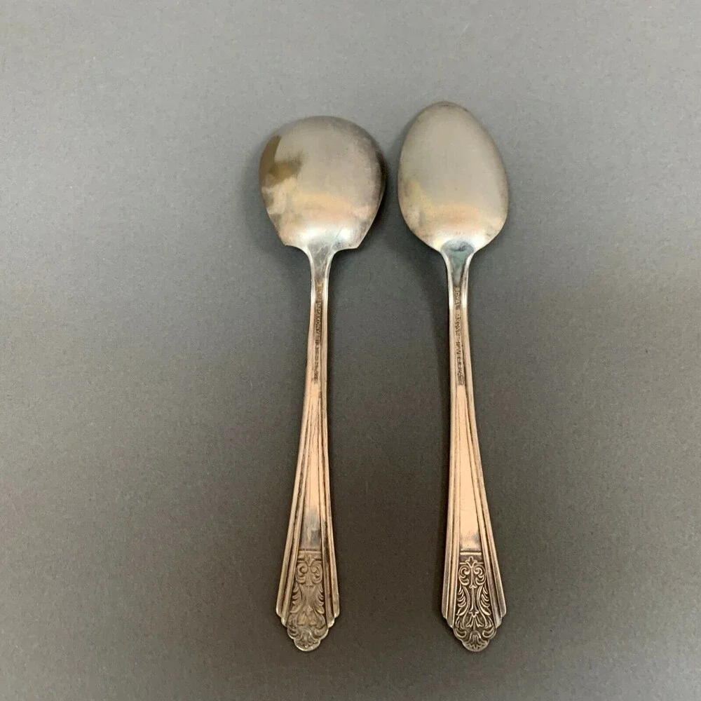 Royal‎ Saxony International Silver Plate Sugar and Oval Spoons Lot of 2